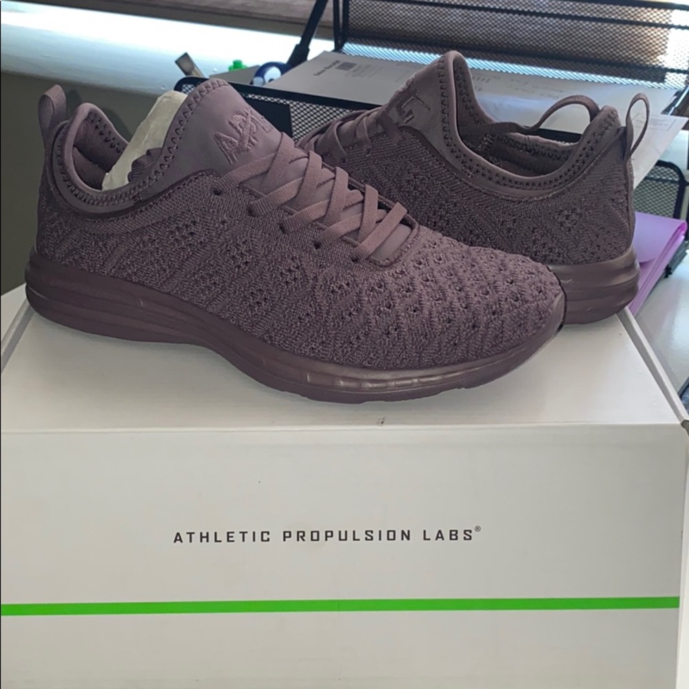 Women’s APL techloom phantom sneaker